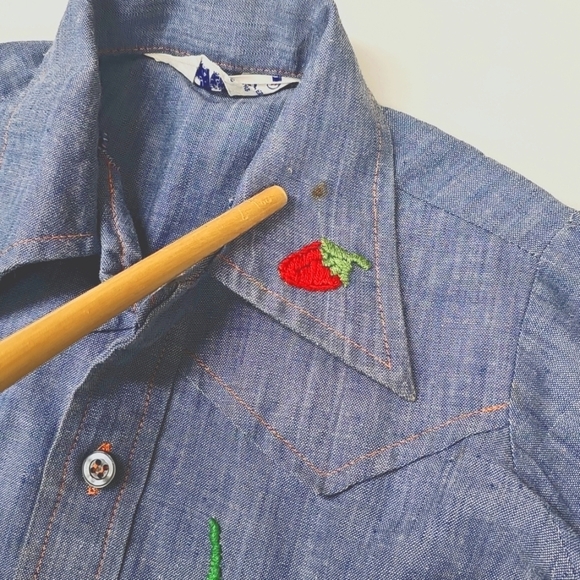 Vtg Crewel Art Denim Western Style Shirt with Lace Trim *Flawed* - Picture 4 of 15